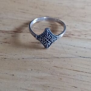 Elegant Silver Victorian Filigree Floral Ring